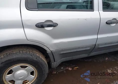 2007 Ford Escape Xls/Xls Manual z USA, uszkodzony, nr VIN 1FMYU92Z17KA83262